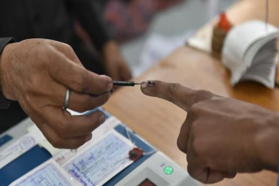 lok-sabha-poll-2024-2nd-phase-voters-seen-obeying-democracy