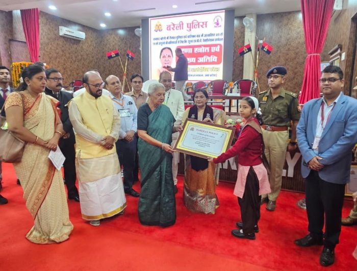 hpv-vaccine-program-held-in-bareilly-under-the-inspiration-of-the-governor