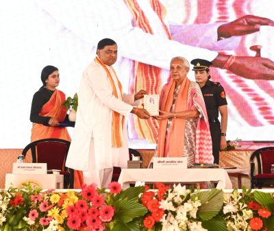 लखनऊ में महर्षि यूनिवर्सिटी के दीक्षोत्सव में पहुंचीं राज्यपाल आनंदीबेन पटेल, युवाओं को शोध और नवाचार के लिए किया प्रेरित